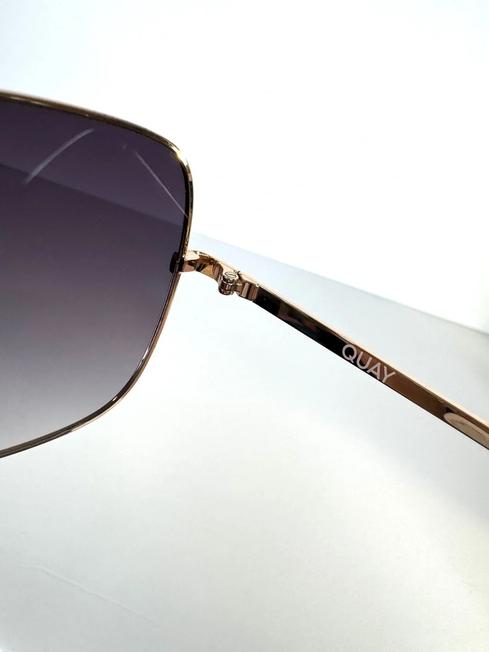 QUAY AUSTRALIA Stop And Stare Sunglasses